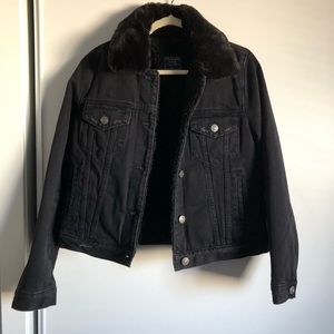 Abercrombie and Fitch Sherpa lined denim jacket- size L